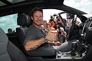 Felix Baumgartner übernimmt Touareg bei VW SK  (©Foto: Sabien Brauer Photos)